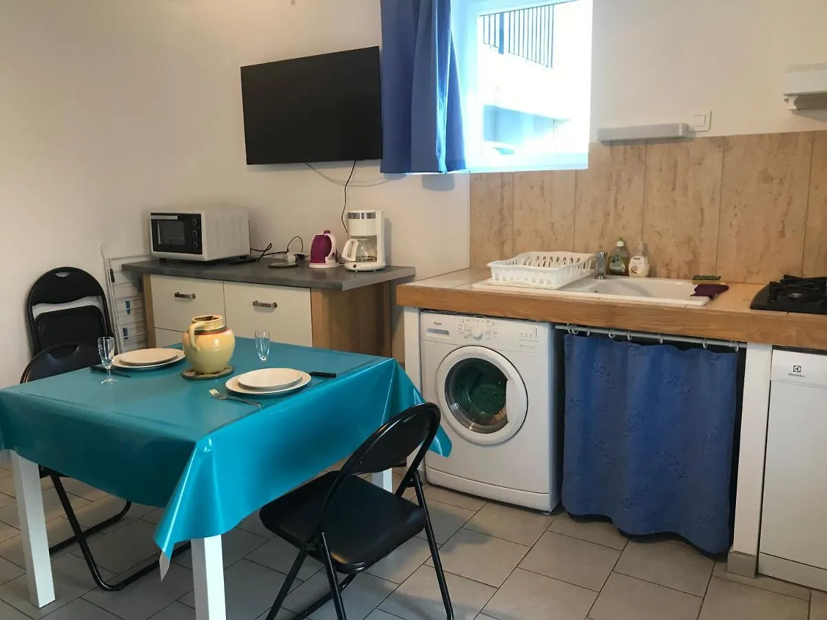 Gîte d'étape d'Aurouses Die 0*,  Francia